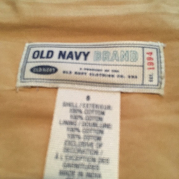 Old Navy skirt w/wide band of 4 rows brass buttons w/ decorative stitching. Sz 8 - Picture 4 of 6
